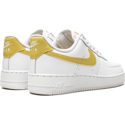 NIKE AIR FORCE 1 '07 WHITE SATURN GOLD WHITE WHITE