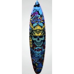 Planche de surf tatouée